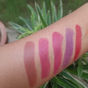 Lipsticks - approx 3 grm